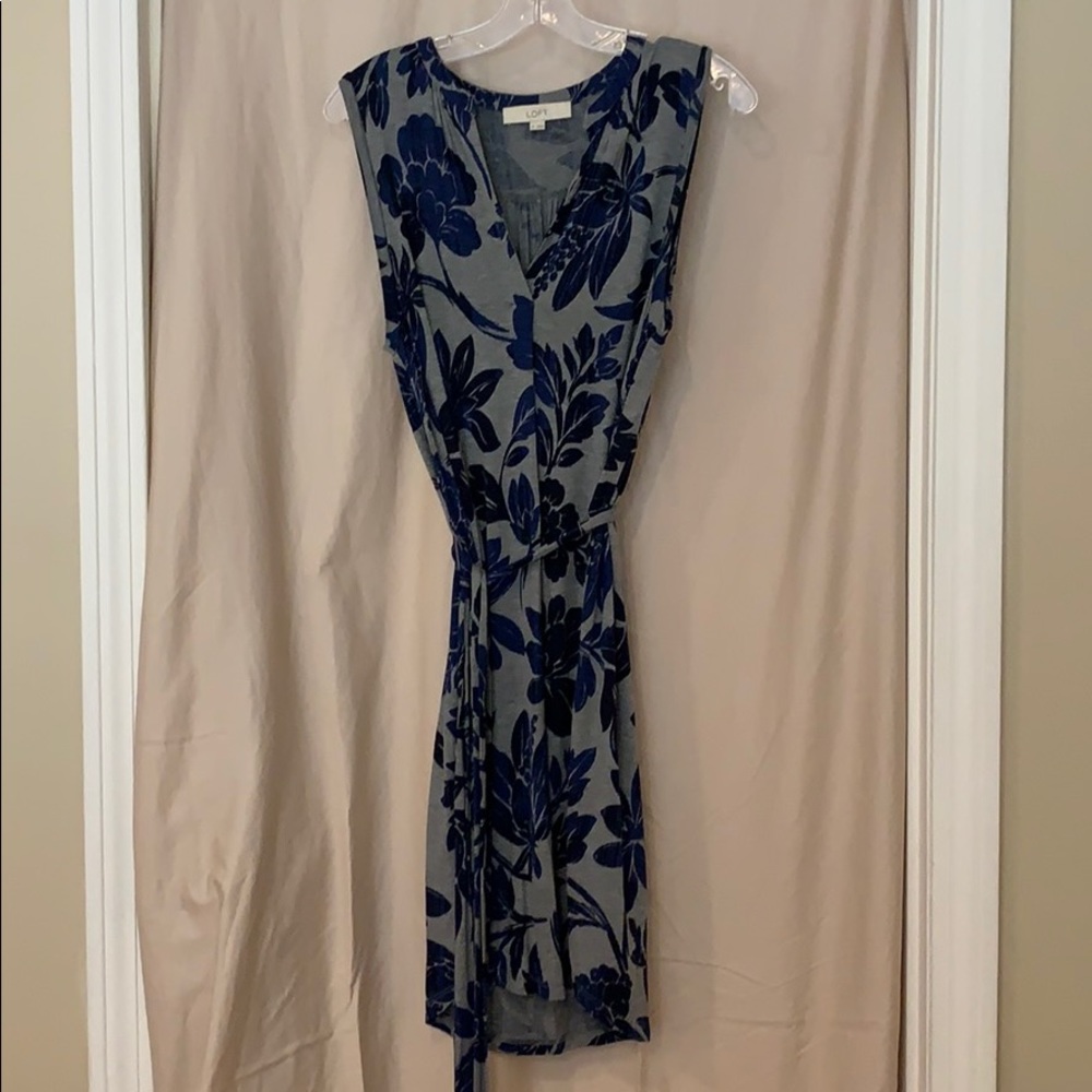 loft grey and blue floral t shirt dress
